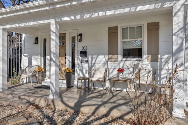 Foto del edificio - 302 S Saint Mary Ave