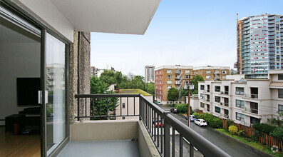 Building Photo - 1355 Pendrell St