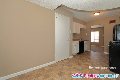 Foto del edificio - 10012 Dellridge Ln