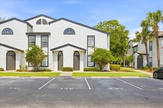 Building Photo - 1610 Columbia Arms Cir