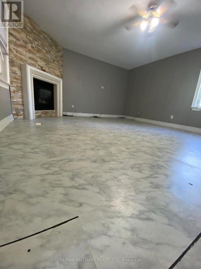 Photo du bâtiment - 5440 Yonge St