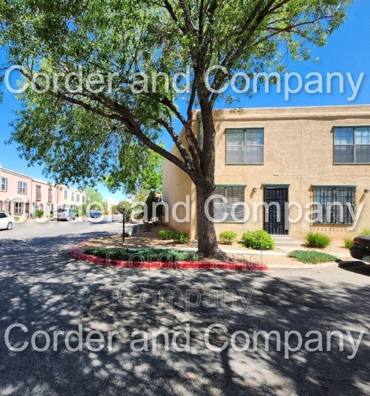 Foto principal - 3301-3301 Monroe St NE