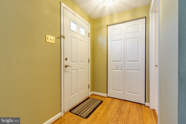 Foto del edificio - 7805 Edmunds Way