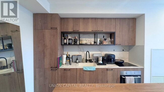 Photo du bâtiment - 505 Richmond St W