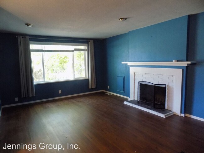 Foto del edificio - 1475 Goodpasture Island Rd
