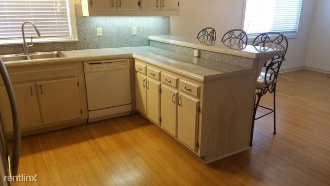 Building Photo - 1 br, 1 bath House - 1330 W 11th Ave