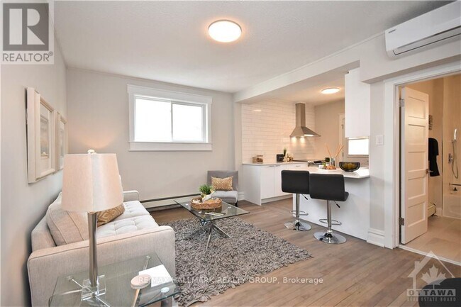 Building Photo - 375 MacKay St