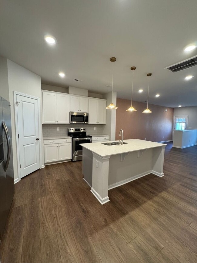 Building Photo - Charming Home in Travelers Rest!