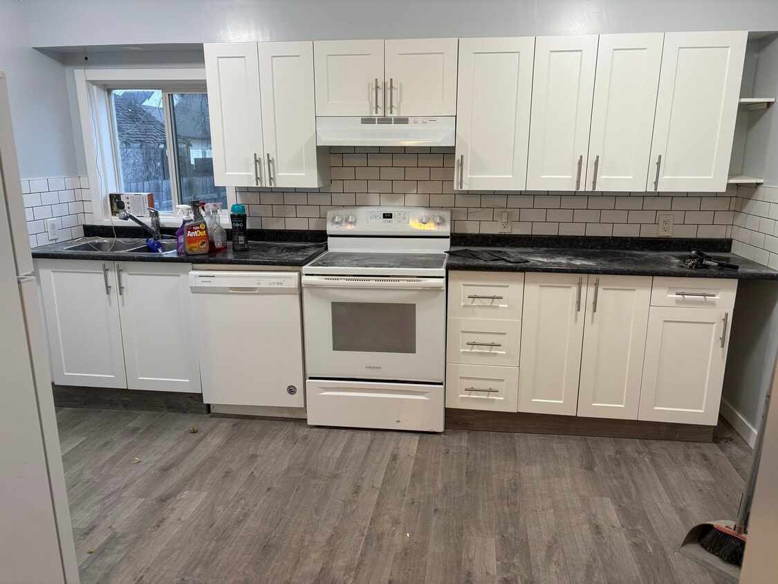 Photo principale - 735 Redwood Av