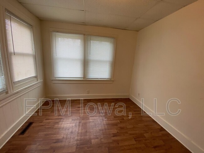 Foto del edificio - 1627 2nd Ave SE