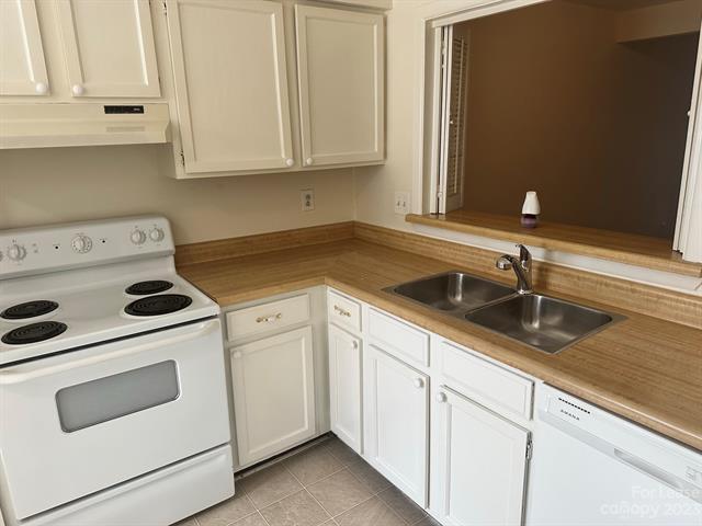 Building Photo - 2939 Heathstead Place