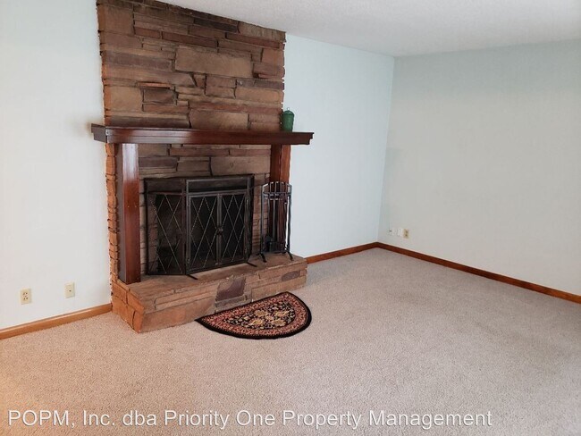 Building Photo - 2 br, 2 bath House - 17217 SE Blanton St.