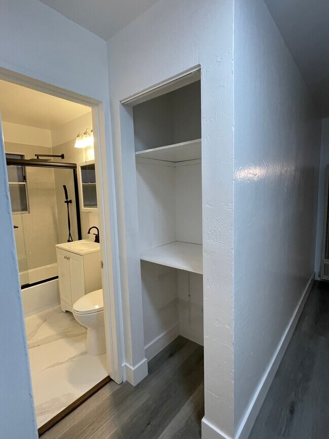 Foto del edificio - 2513 Michelle Dr