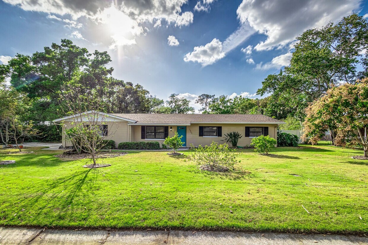 Primary Photo - Welcome to Your Dream Home