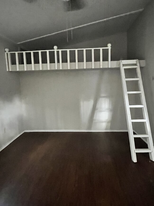 Building Photo - 333 E Torrey St