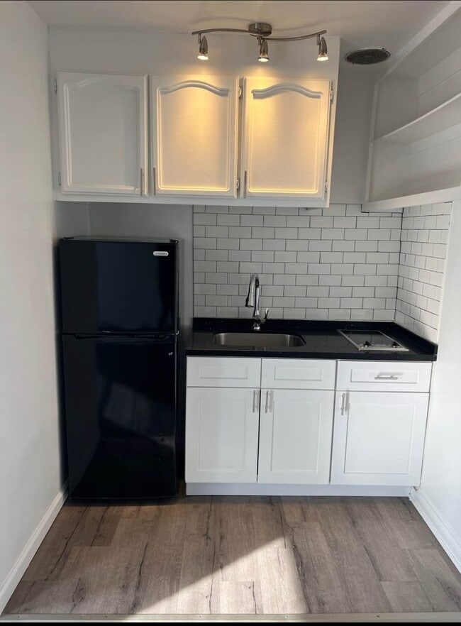 Interior Photo - Blake Manor