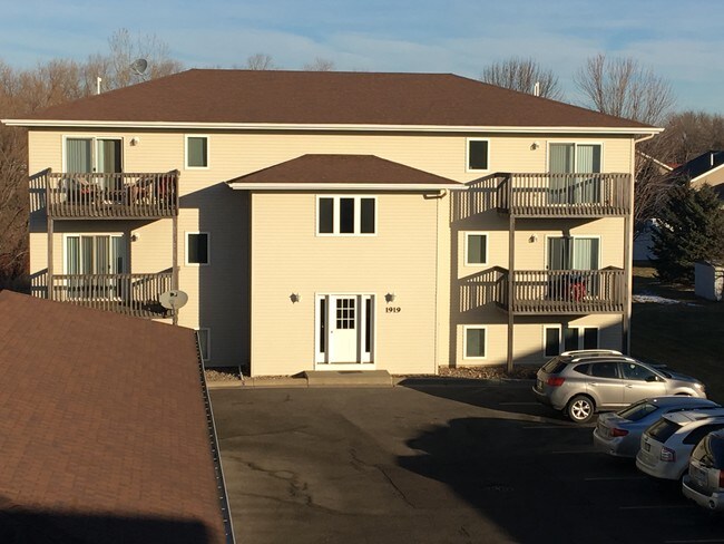 Foto del edificio - 1919 Haughton Ave