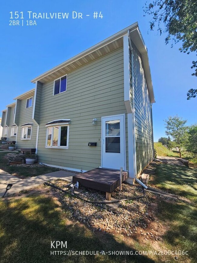 Building Photo - 151 Trail View Dr