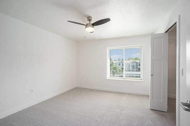 Building Photo - Byron Lakes Apartments