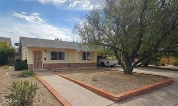 Building Photo - 6525 N 12th Pl