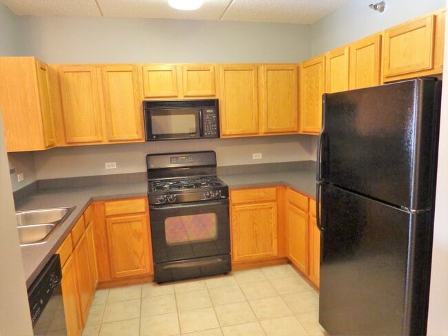 Building Photo - 410 W Mahogany Ct