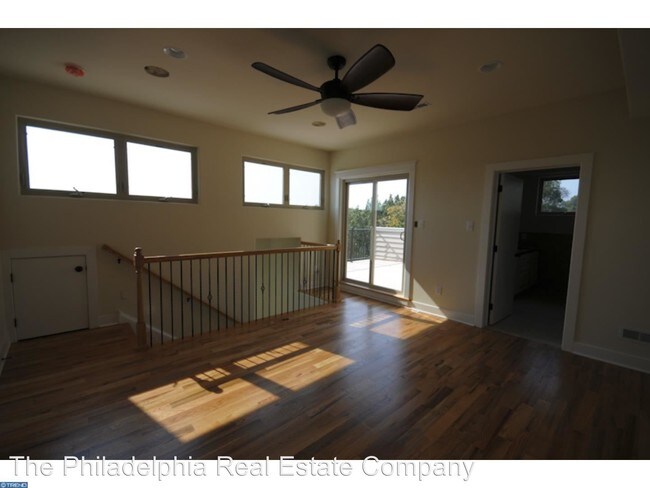 Building Photo - 4 br, 3.5 bath House - 242 Krams Avenue