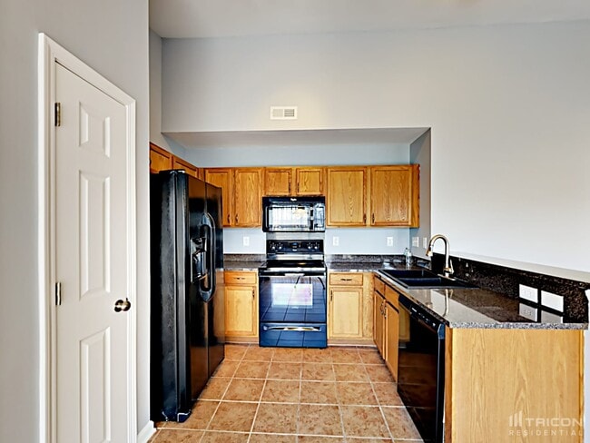 Foto del edificio - 206 Water Ridge Ave