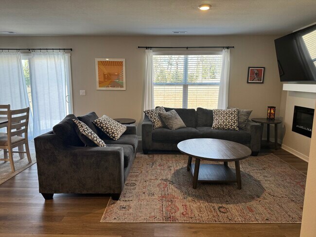 Foto del edificio - 17716 Hampton Dr