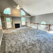 Building Photo - 1404 Church Hill Pl