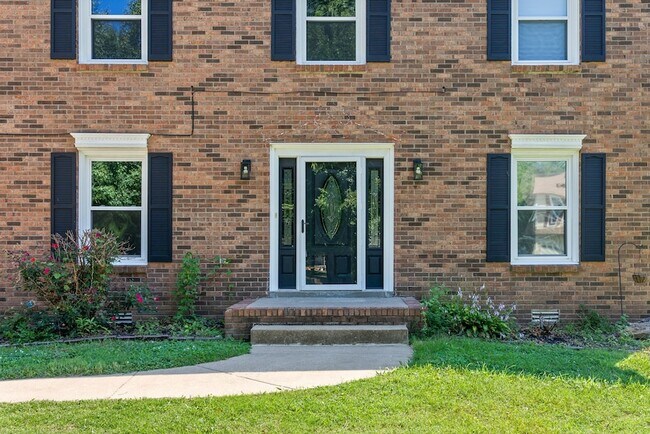 Foto del edificio - 830 Iris Ln