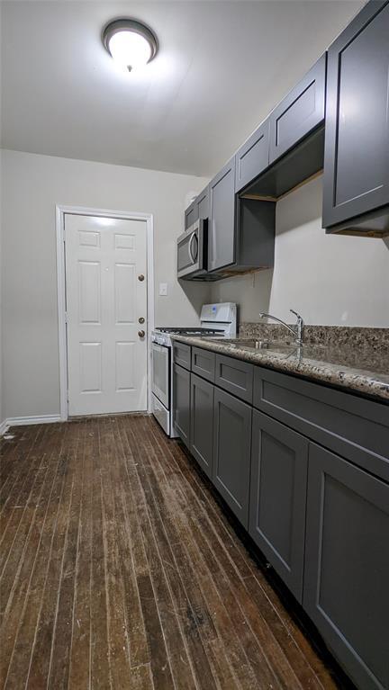 Foto del edificio - 5028 Stimson St