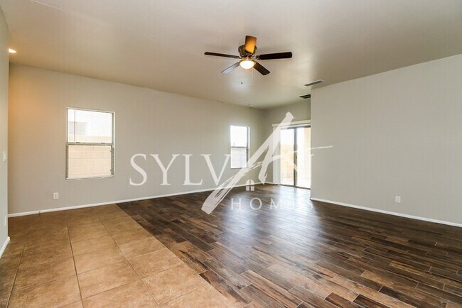 Foto del edificio - Your home is now ready to be moved into!