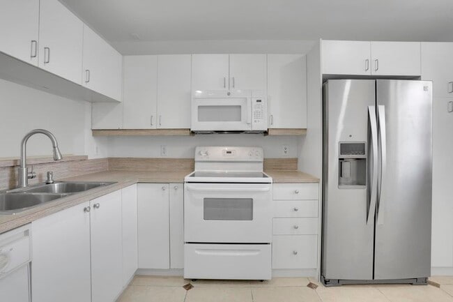 Building Photo - 315 NW 36th Ave