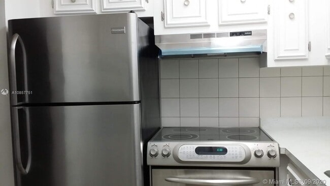 Foto del edificio - 4848 NW 24th Ct