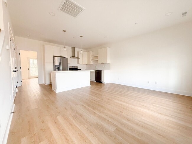 Building Photo - Modern 3-Bedroom Home with Flex Room, Pool, and Pickleball Court at Highbury