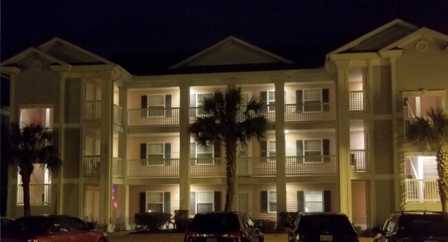 Foto del edificio - 637 Waterway Village Blvd