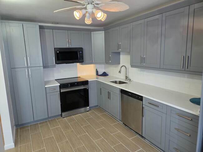 Building Photo - 5730 Fernley Dr E