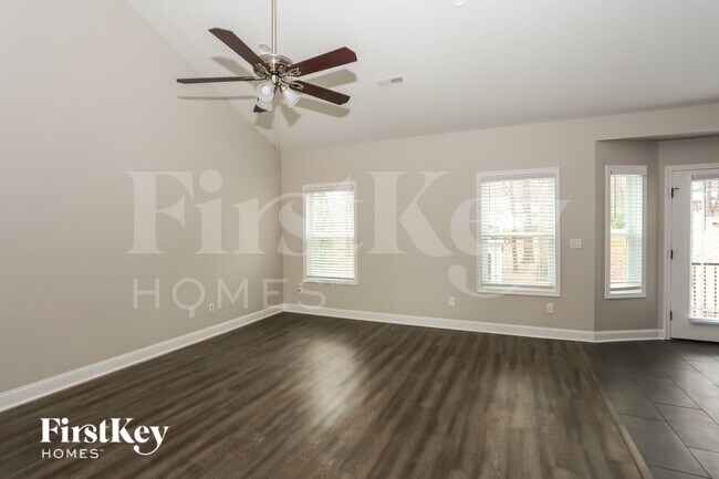 Foto del edificio - 105 Jefferson Dr