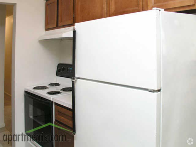 Kitchen - Fine Living at Aquila Park & Royal Park
