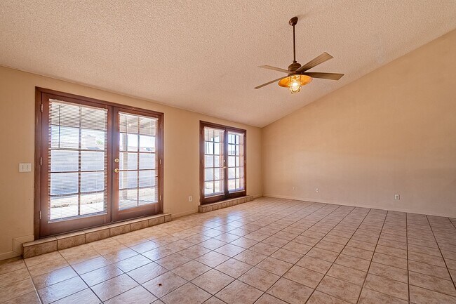 Foto del edificio - Condo for Rent