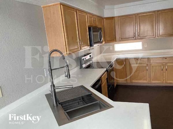 Foto del edificio - 4725 Pasadena Way