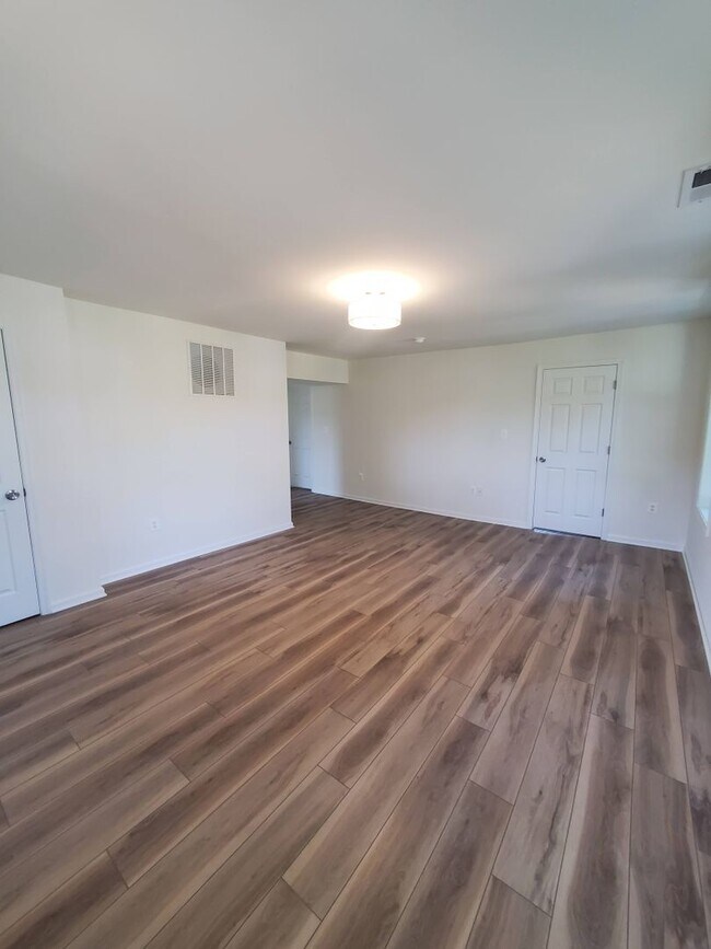 Foto del edificio - 5511 Carter Ave.