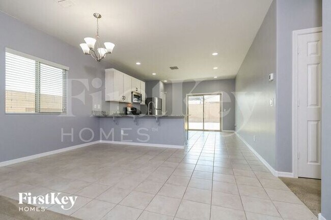 Building Photo - 21341 W Alvarado Rd
