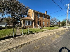 Building Photo - 2215 N Wisconsin Ave