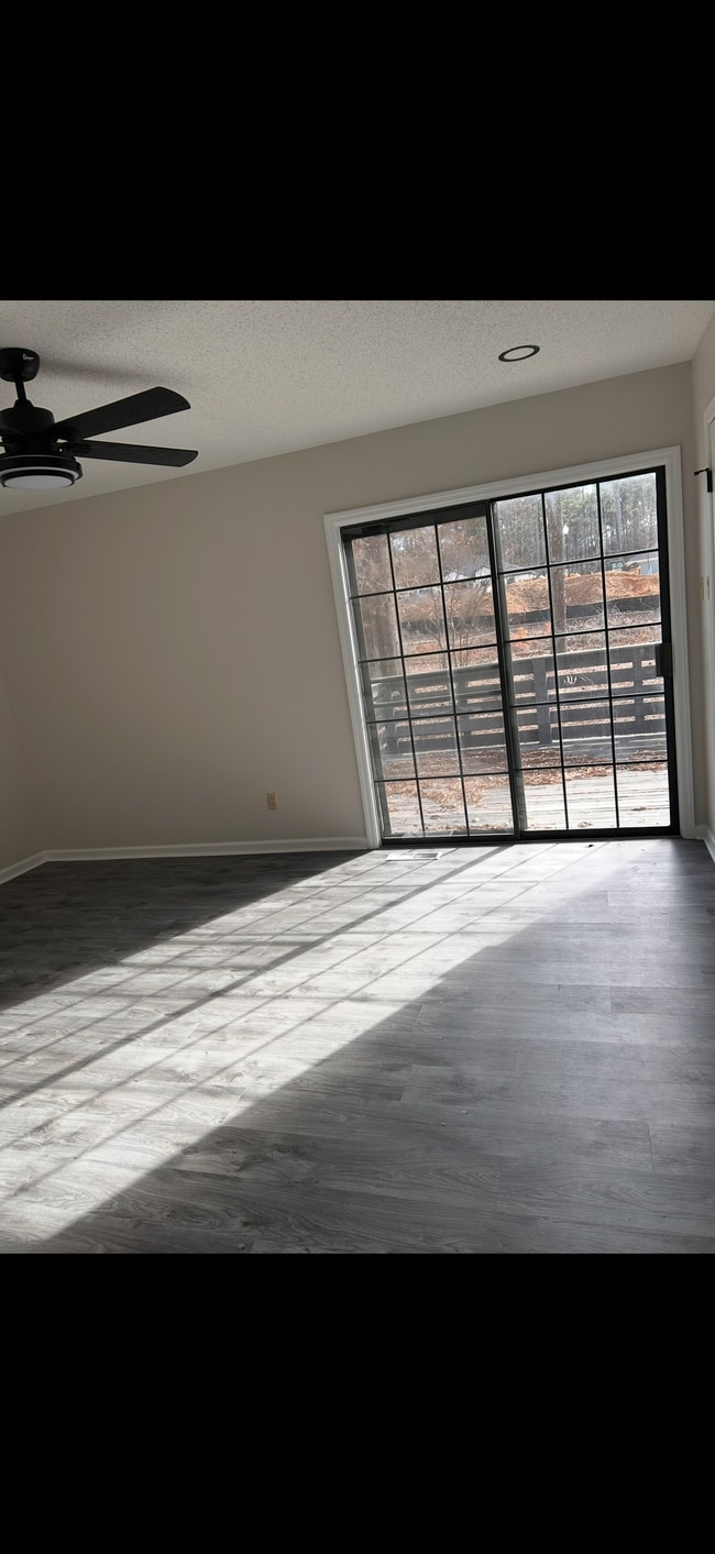 Building Photo - 8615 Kennesaw Mountain Dr