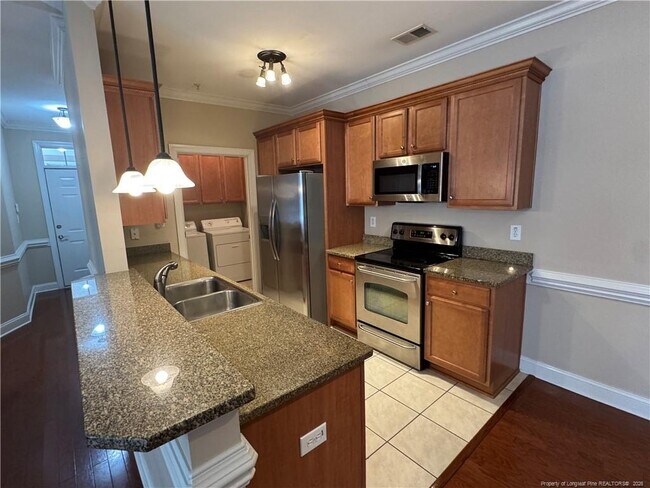 Building Photo - 210 Fountainhead Ln