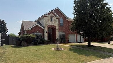 Building Photo - 5624 Seneca Dr