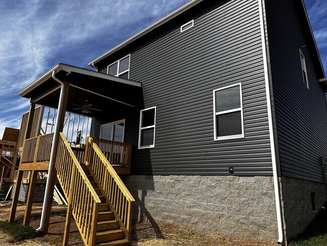 Building Photo - 459 Mattingly Dr