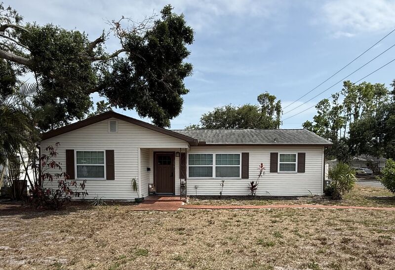 Foto principal - 206 40th Ave NE