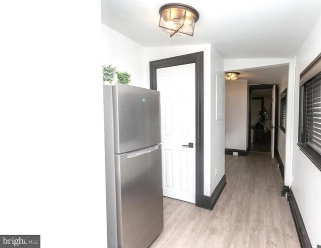 Building Photo - 610 Cathedral St